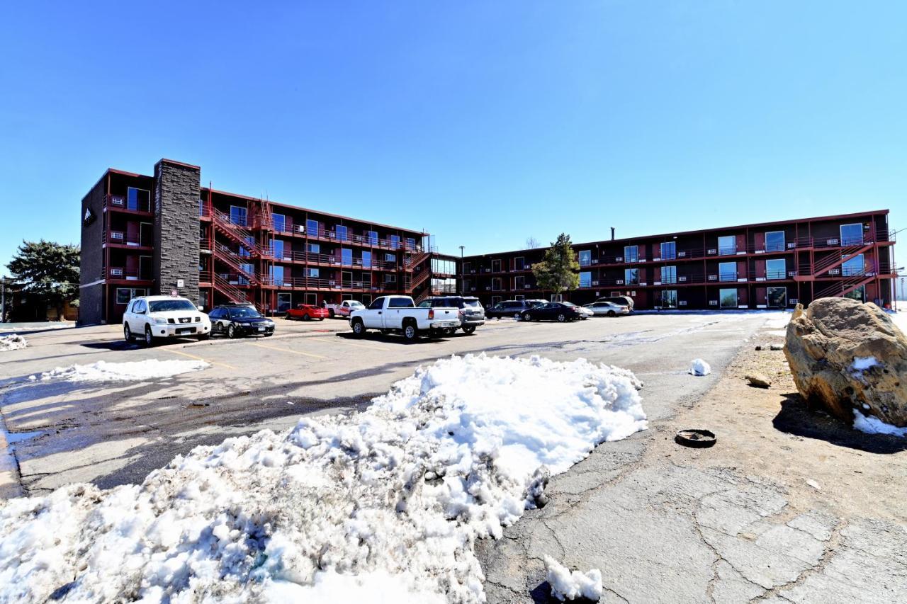 Summit View Motel 2*